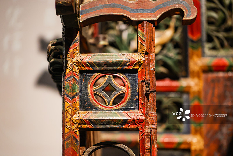 汉白玉吕洞宾坐像木座椅书童立像铁仙鹤百字碑组图图片素材