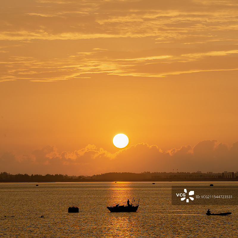 《海湾日出》图片素材