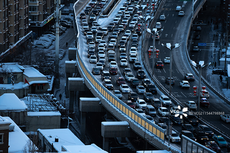城市道路交通拥挤车流堵车图片素材