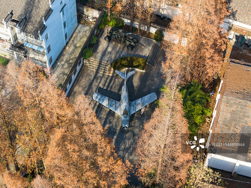 上海枫泾古镇 米格-15飞机航拍图片素材