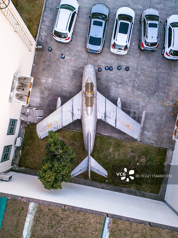 上海复旦大学（邯郸校区） 米格-15教航拍图片素材