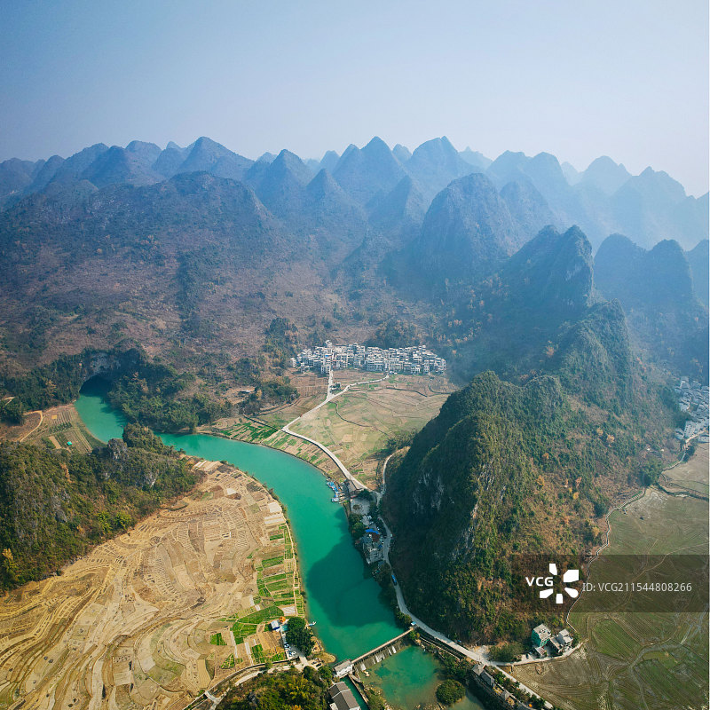 广西 河池 百鸟岩图片素材