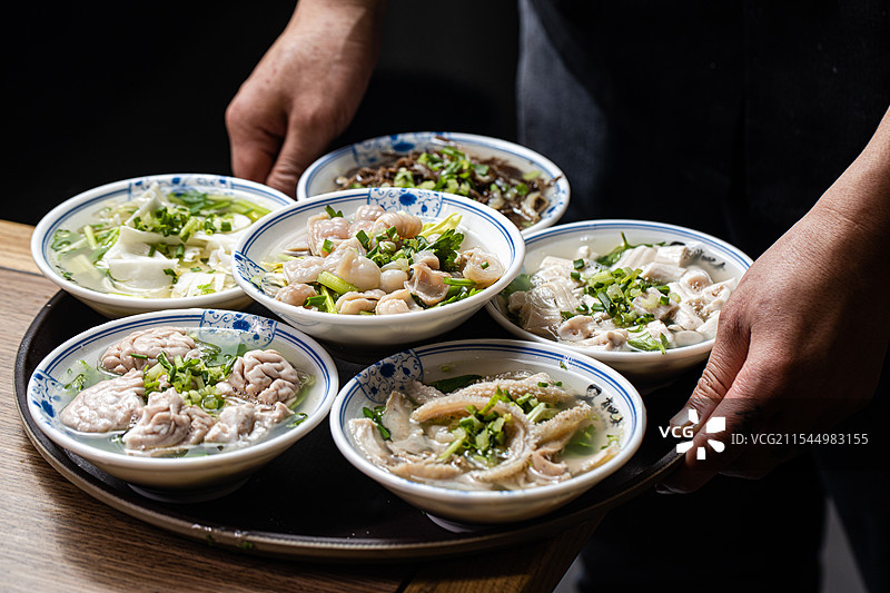 跷脚牛肉翘脚牛肉川菜乐山美食牛肉高汤牛肉牛骨牛舌牛黄喉毛肚牛肠牛杂图片素材
