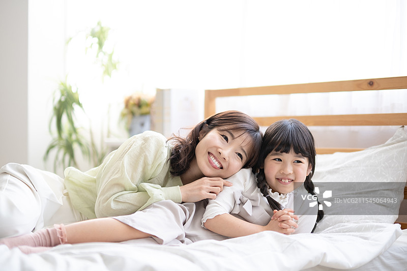 父母与孩子的肖像图片素材