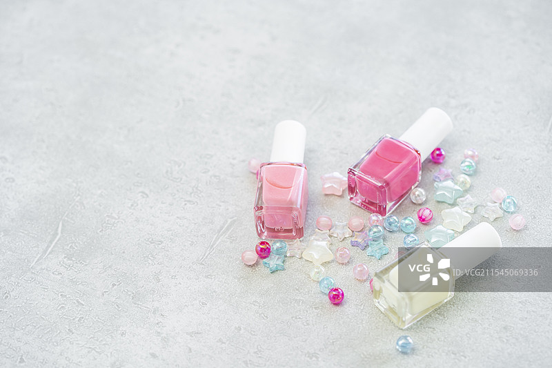 五彩缤纷的指甲油图片素材