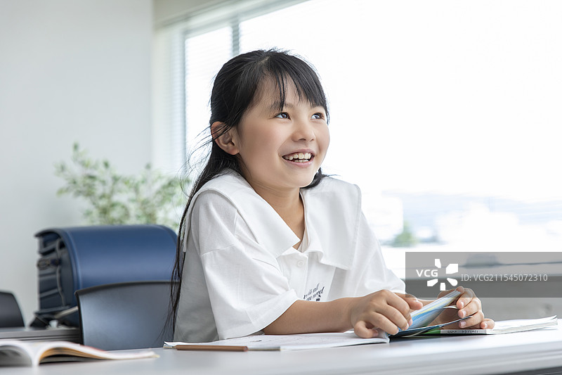 小学学生上课图片素材