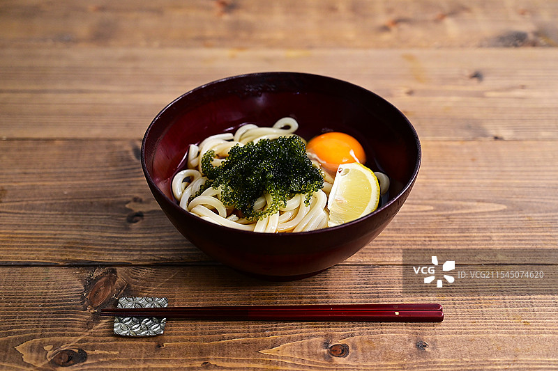 乌冬面配海葡萄图片素材