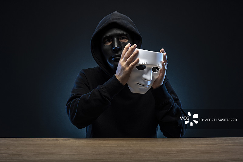 戴面具的男人图片素材