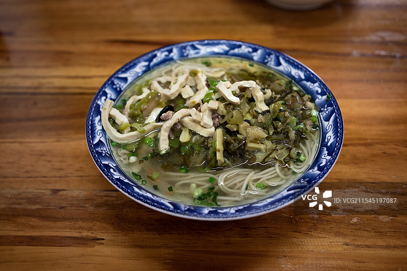 雪菜肉丝面图片素材