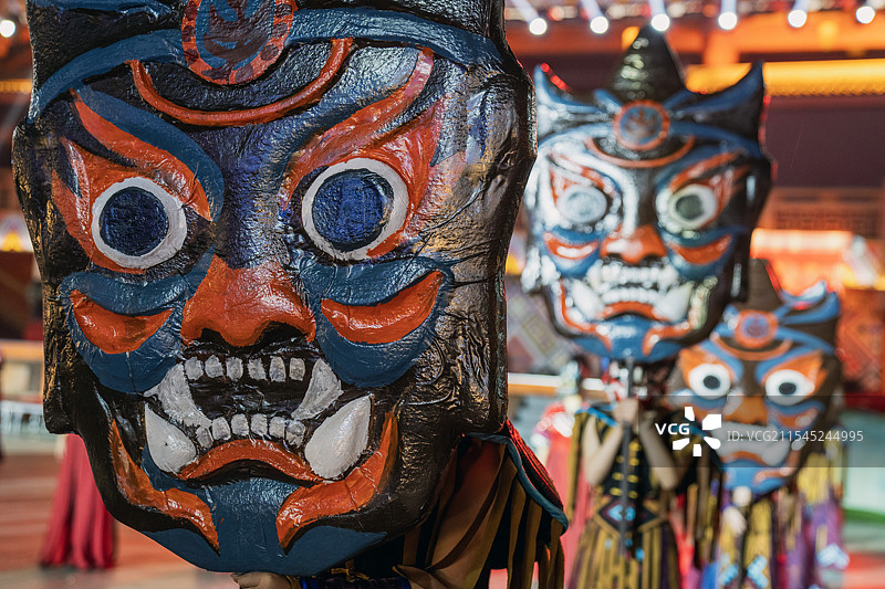 湖北恩施土家女儿城新年傩舞祈福图片素材