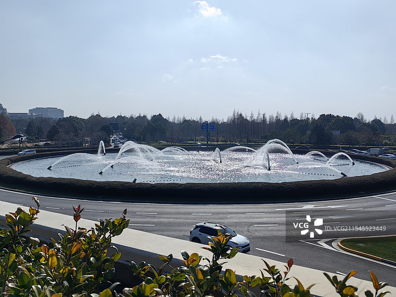 上海市，迪士尼乐园外喷泉图片素材