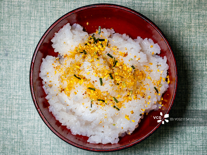 撒着香松的日式米饭图片素材