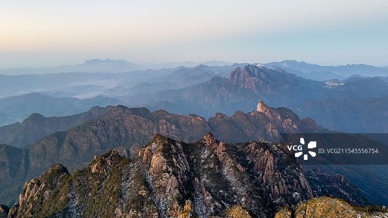 晨曦三清山西海岸群山图片素材