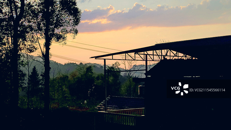 家门口的夕阳图片素材