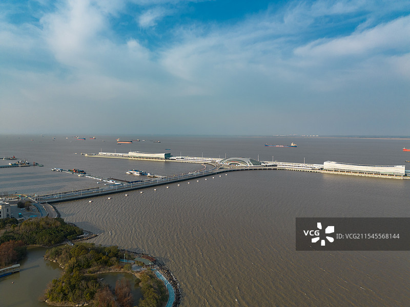 上海吴淞口国际邮轮港图片素材