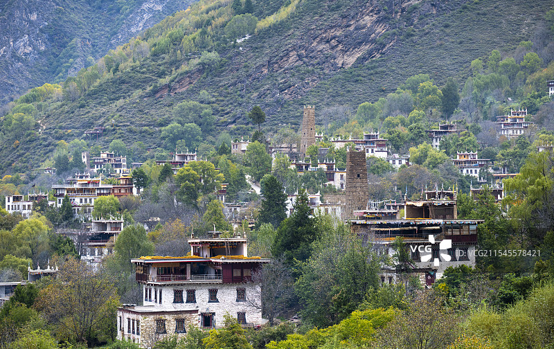 中路藏寨碉楼图片素材