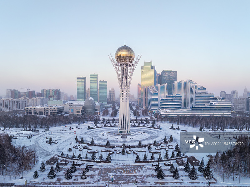 阿斯塔纳城市现代摩天大楼天际线图片素材