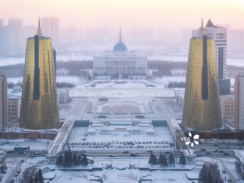 阿斯塔纳城市现代摩天大楼天际线图片素材