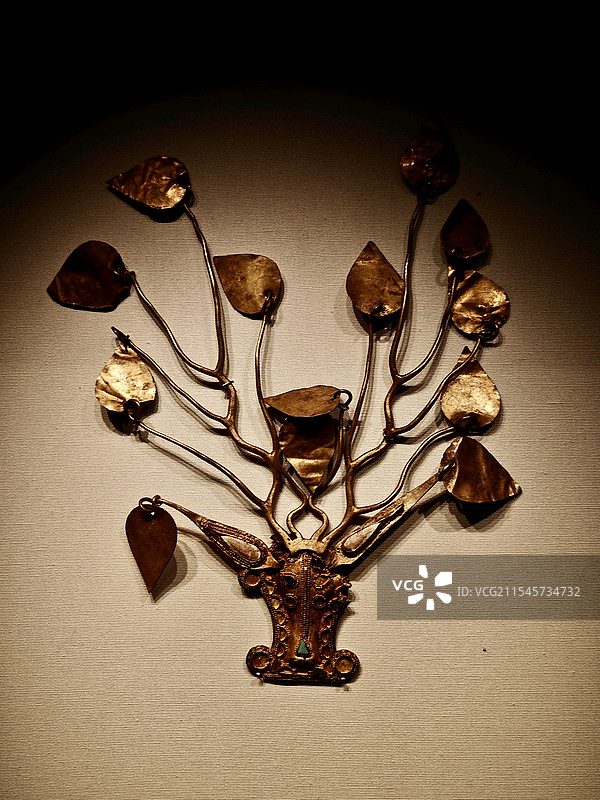 牛头鹿角形金步摇 北朝 内蒙古达尔罕茂明安联合旗出土 中国国家博物馆藏图片素材