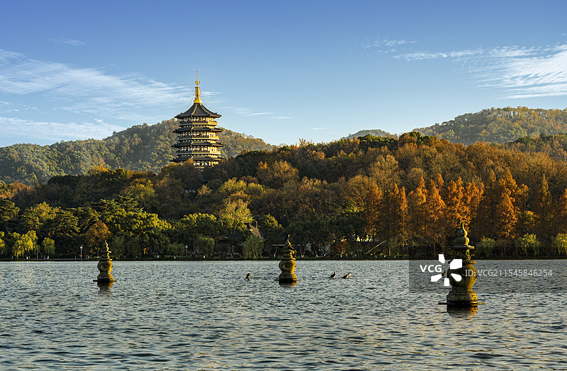 杭州西湖秋景三潭映月图片素材
