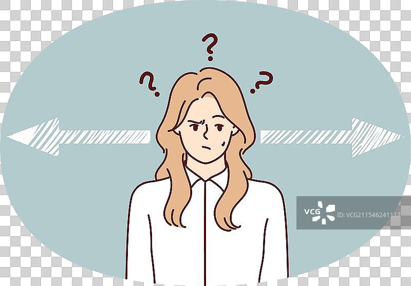 女人站在指向不同方向的箭头旁图片素材