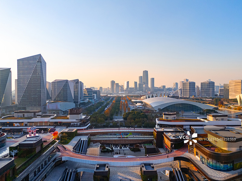 航拍上海前滩太古里金融区图片素材