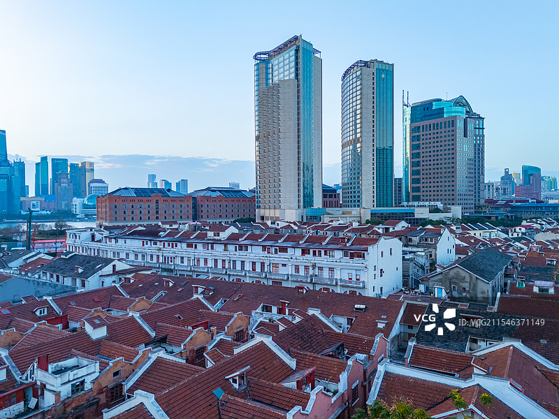 航拍上海北外滩日出图片素材