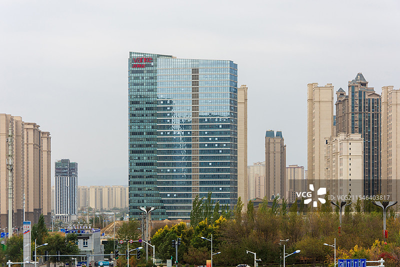 乌鲁木齐水磨沟区会展中心片区城市天际线图片素材