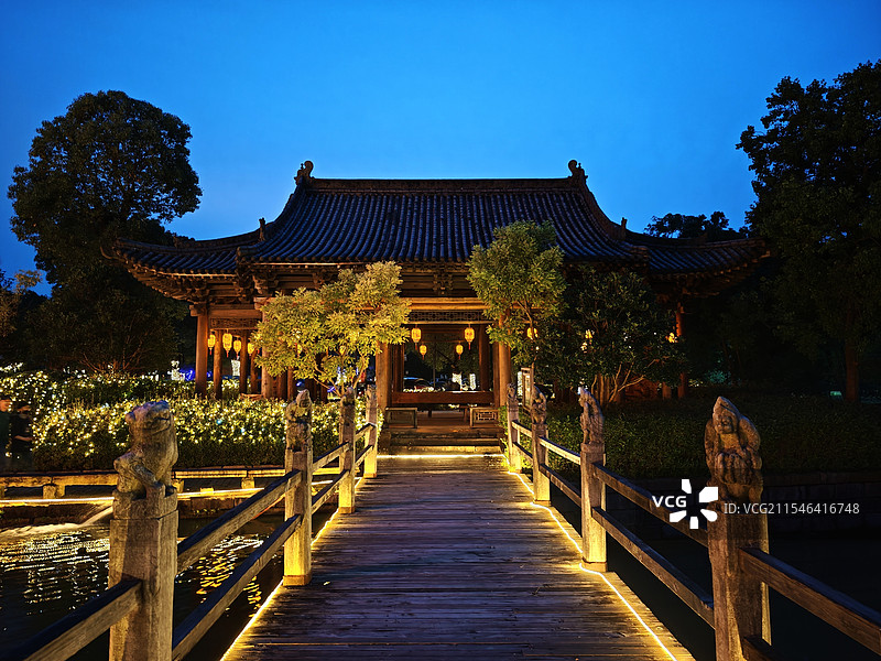 闻道园古建筑夜景图片素材