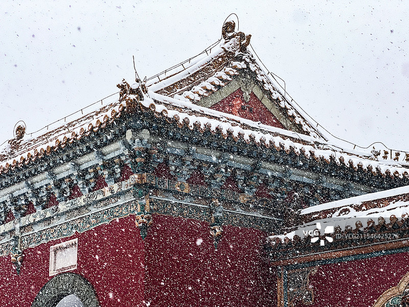 下雪中得沈阳北陵公园 古建筑 雪中的古建筑图片素材