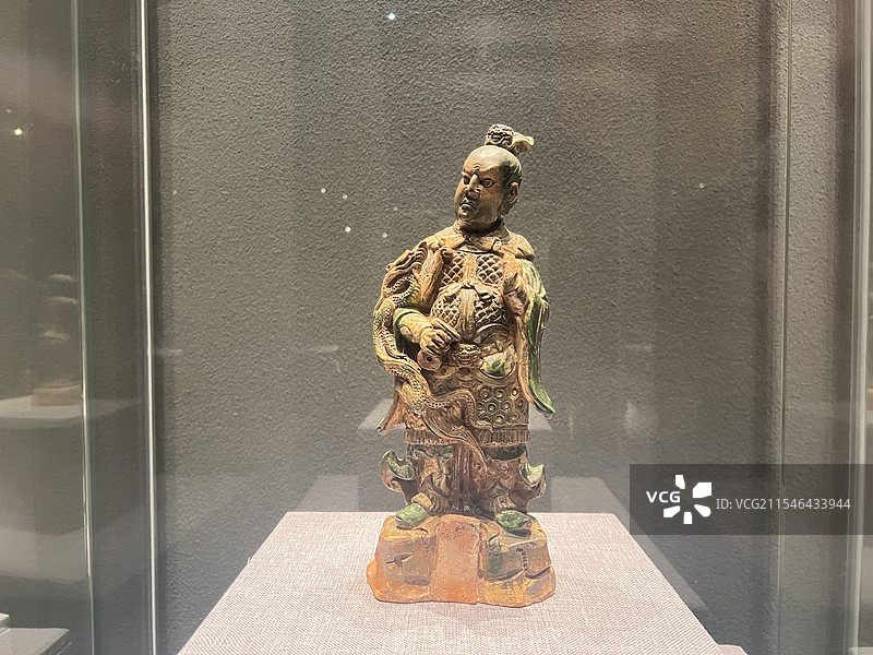 重庆奉节李家坝遗址出土北宋三彩青龙武士俑图片素材