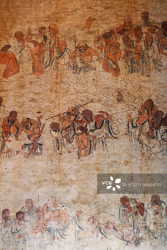 少林寺千佛殿明代彩色壁画五百罗汉朝毗卢图片素材