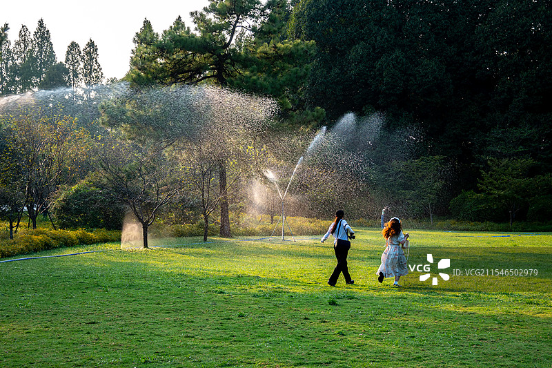 杭州太子湾公园悠闲的下午图片素材