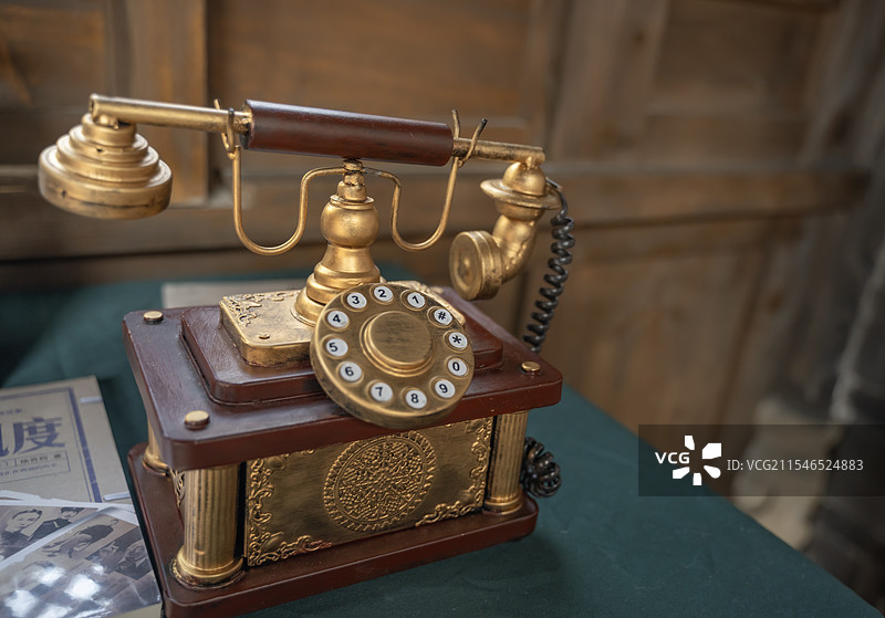 拨盘式电话机图片素材