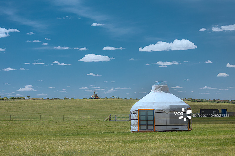 内蒙古草原生活常态 - “蓝天白云蒙古包与草原”图片素材