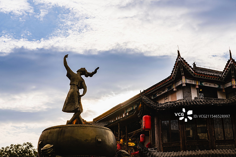 土家女儿城风景 4A景区，首批国家级夜间文化和旅游消费集聚区图片素材