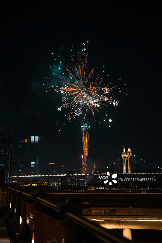 珠海前山河白石桥烟花图片素材