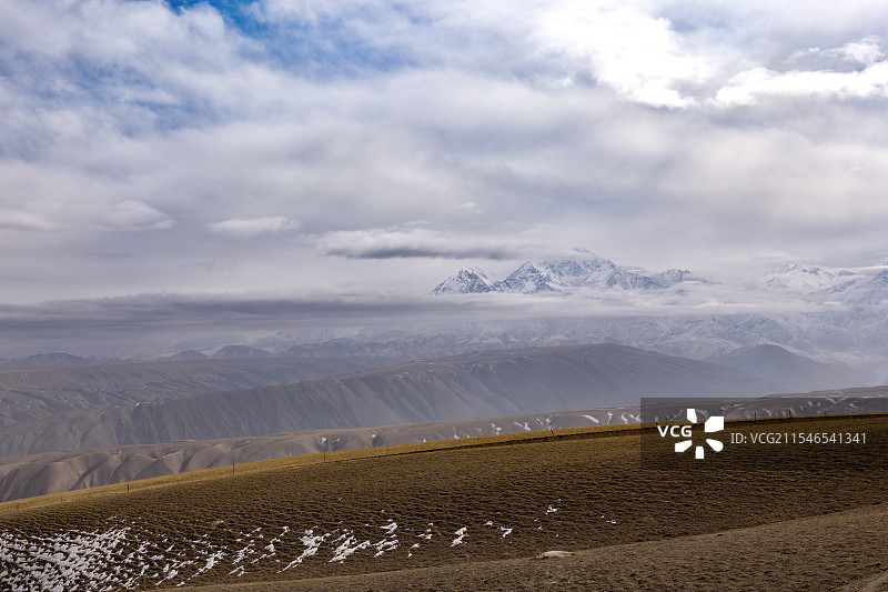 新疆昆玉昆仑山脉图片素材