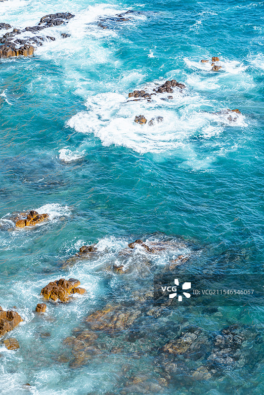 海中礁石图片素材