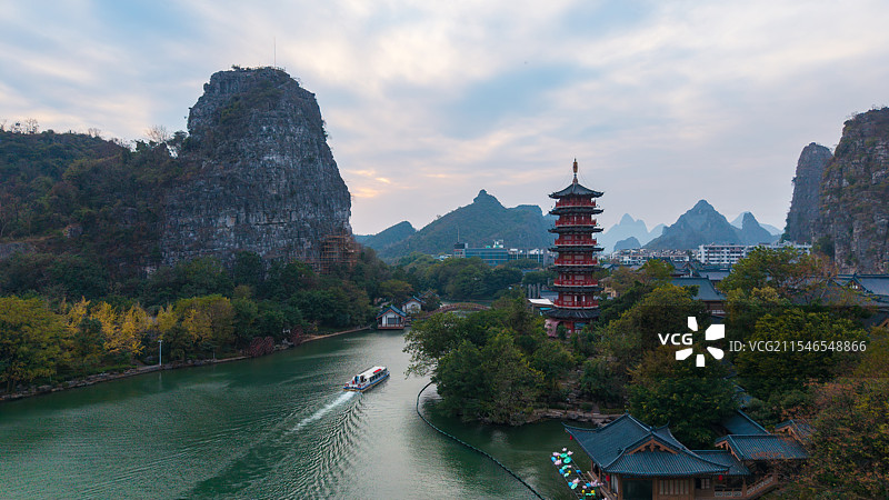 广西桂林风光：木龙湖景区-木龙塔图片素材