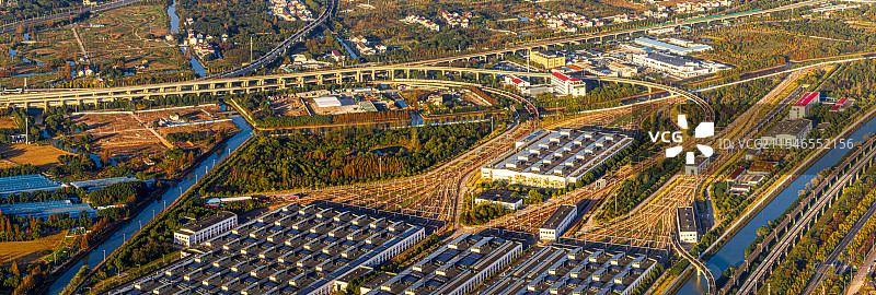 川杨河基地 上海地铁磁浮线 11号线 上海城市化与交通基础设施 浦东张江康桥地区 罗山高架路图片素材