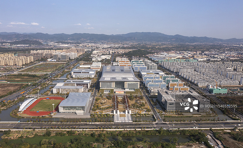 杭州北京航空航天大学 余杭瓶窑中法航空大学航拍图片素材