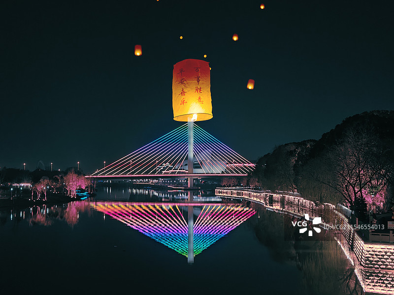 西门桥的夜晚图片素材