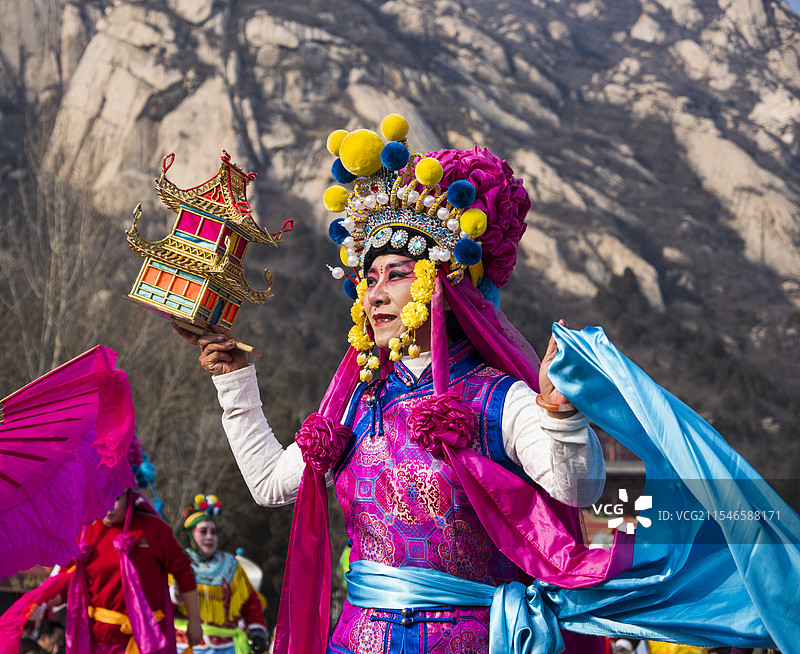 凤凰岭的高跷艺人2图片素材