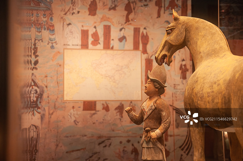 彩绘陶马及牵马俑（宁波博物馆）图片素材