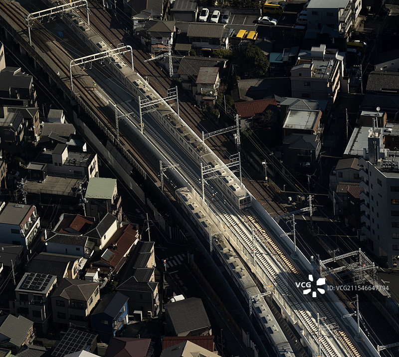 东京城市电车与轻轨的会面图片素材