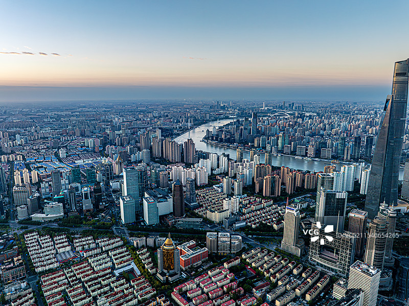航拍世纪大道浦东南路地铁站 东园一村 世界广场   黄浦江沿岸地区浦江东岸城市规划图片素材