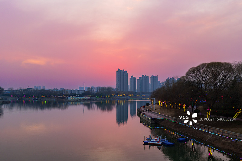 沙澧河风景区灿烂的落日火烧云晚霞图片素材
