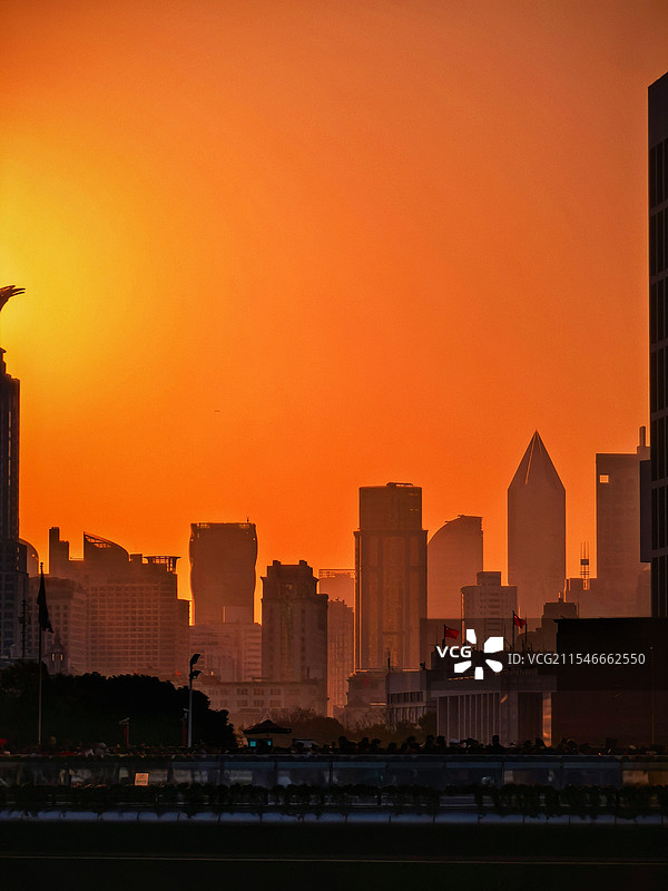上海夕阳下的浦西城市美景图片素材