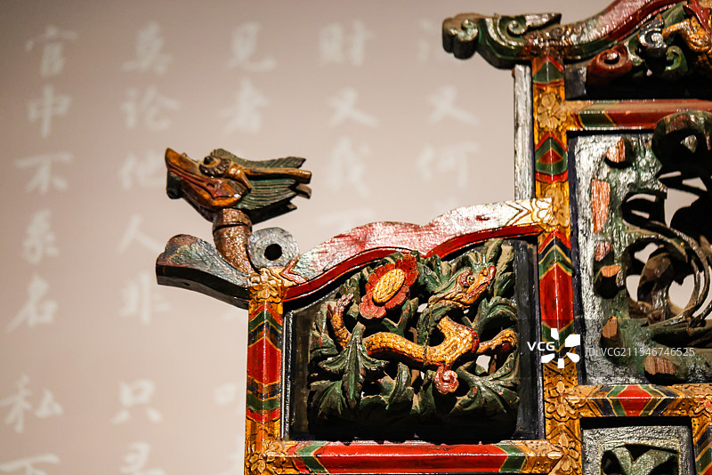 汉白玉吕洞宾坐像木座椅书童立像铁仙鹤百字碑组图图片素材